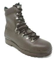 Picture of Highlander Black Waterproof Leather Elite Boot (Adult) 
